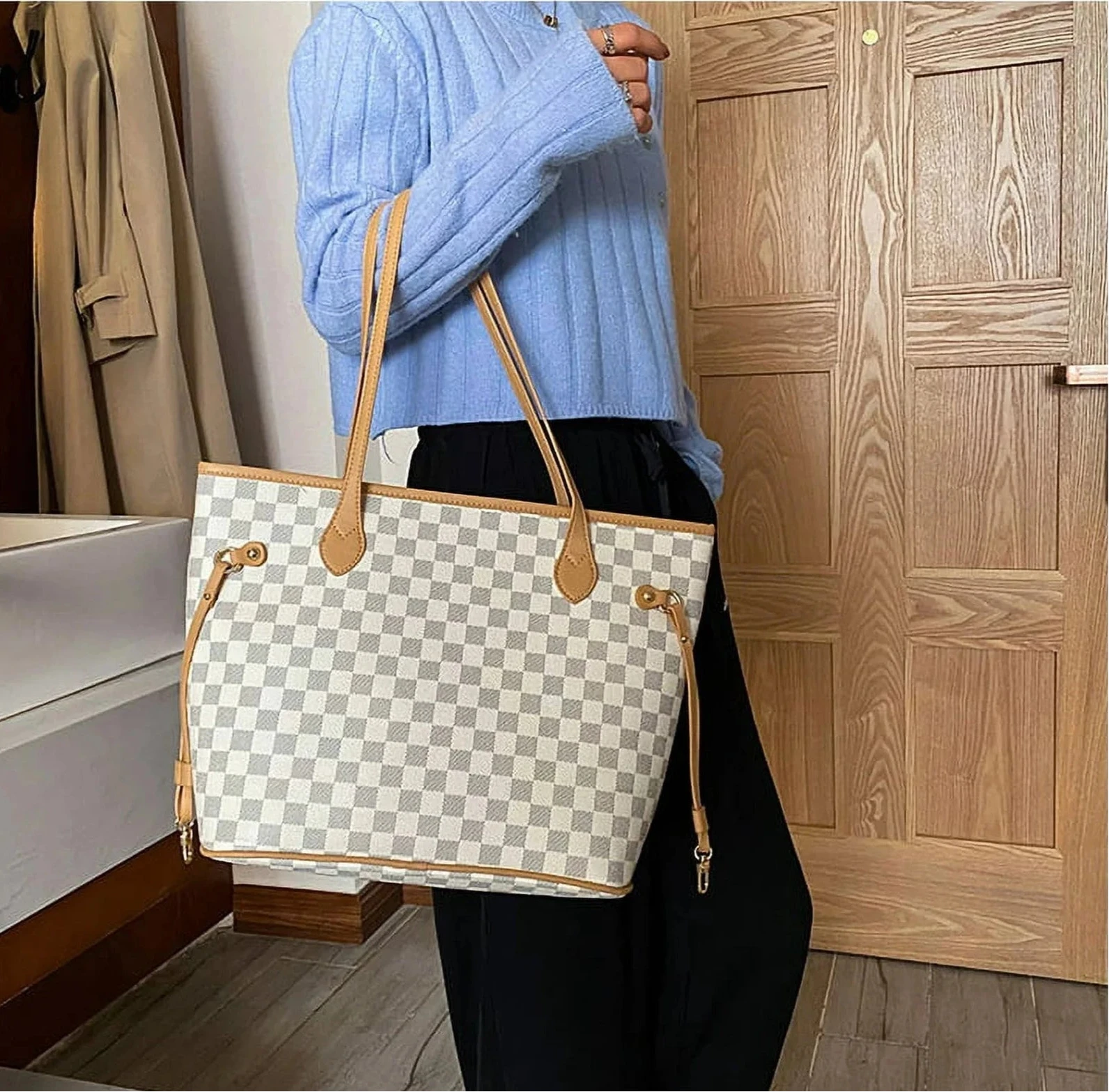 LV Neverfull MM Tote Bag - White