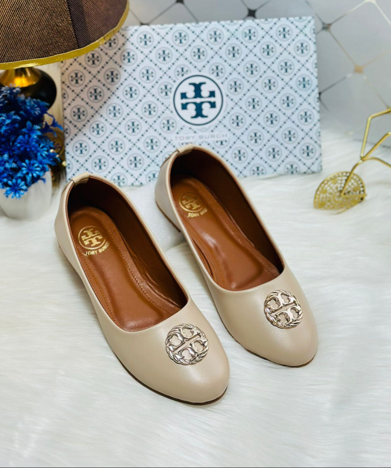 TORY BURCH Claire Ballet Flat Pumps - Beige