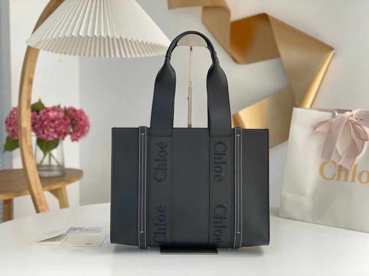 Woody Medium Tote Bag  - Black