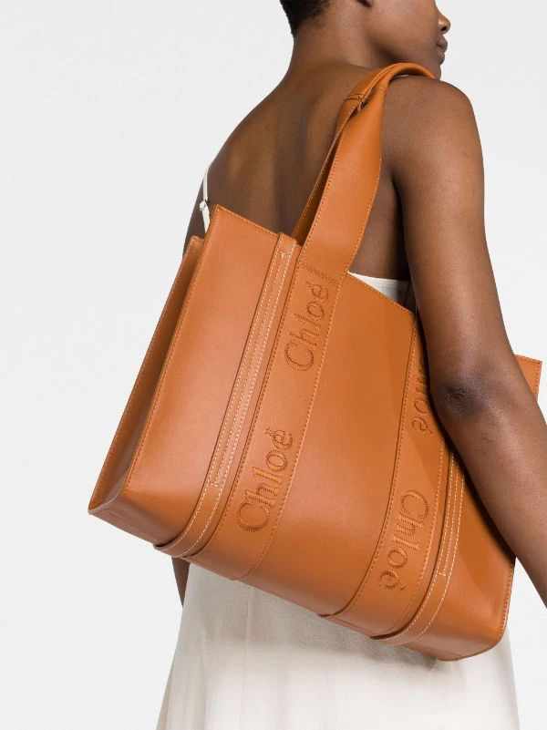 Woody Medium Tote Bag  - Brown