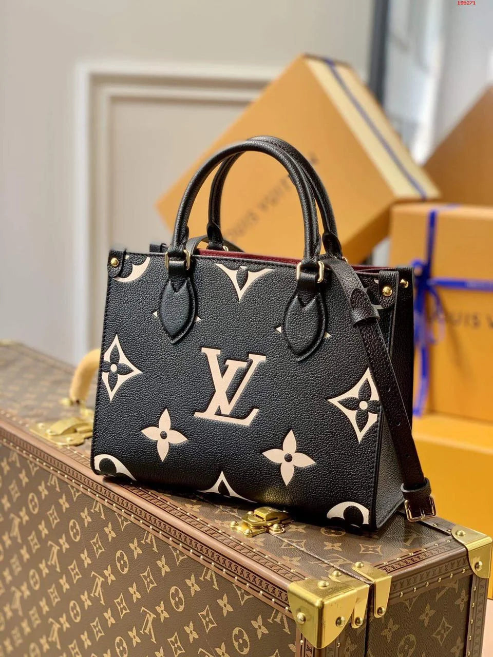 LV Onthego Small PM Monogram Canvas - Black